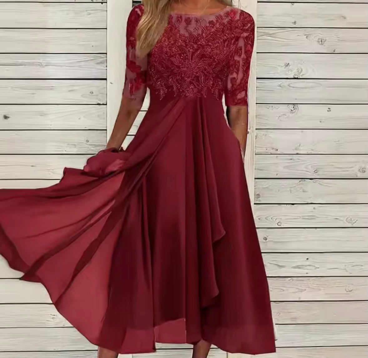 Chloe - Red