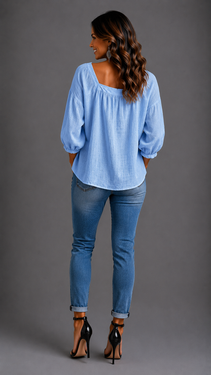 Amelia | Chemisier simple à encolure carrée et manches longues