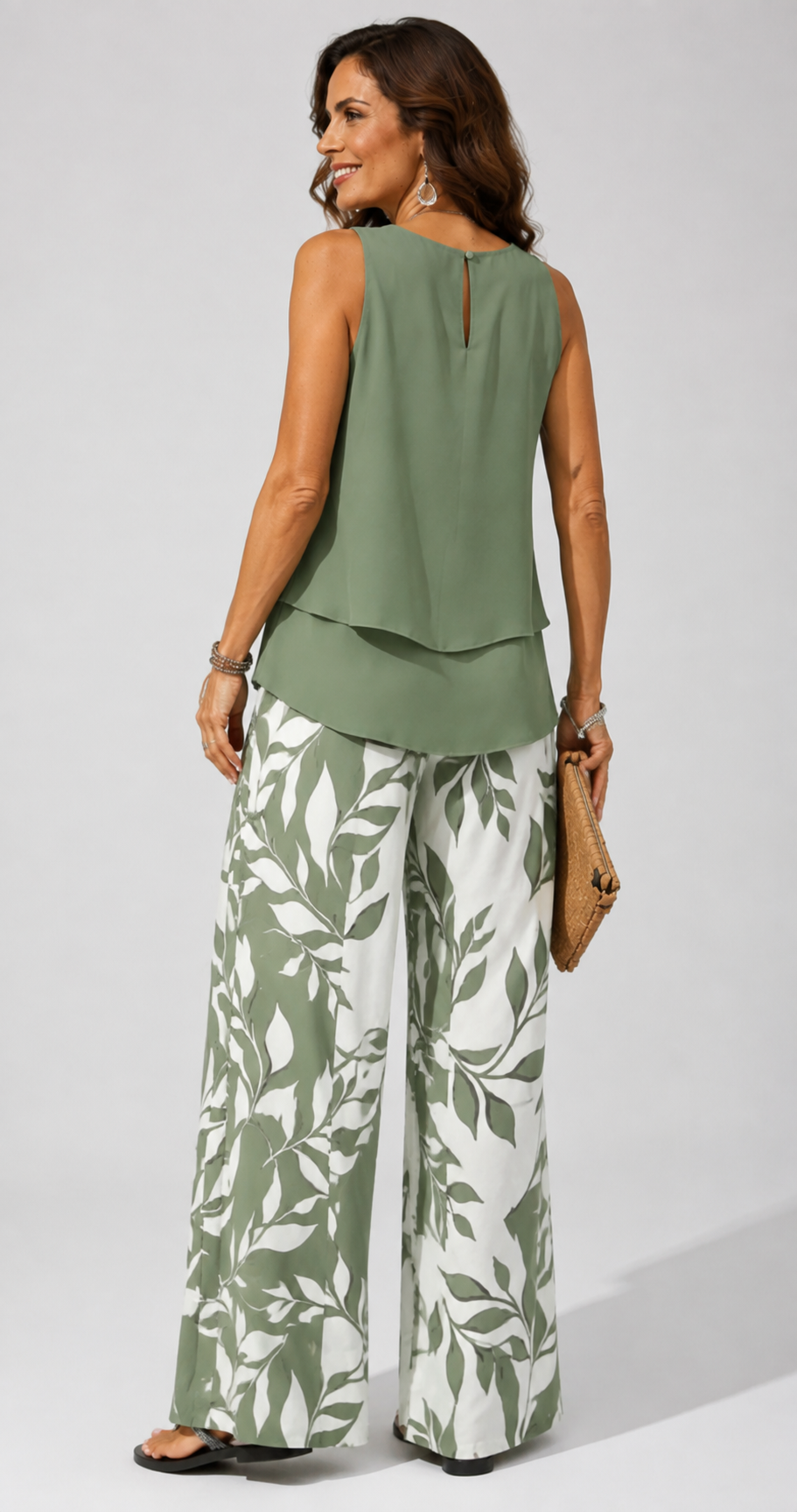 Petronila™ | Ensemble vert Salvia – blouse et pantalon à motif botanique